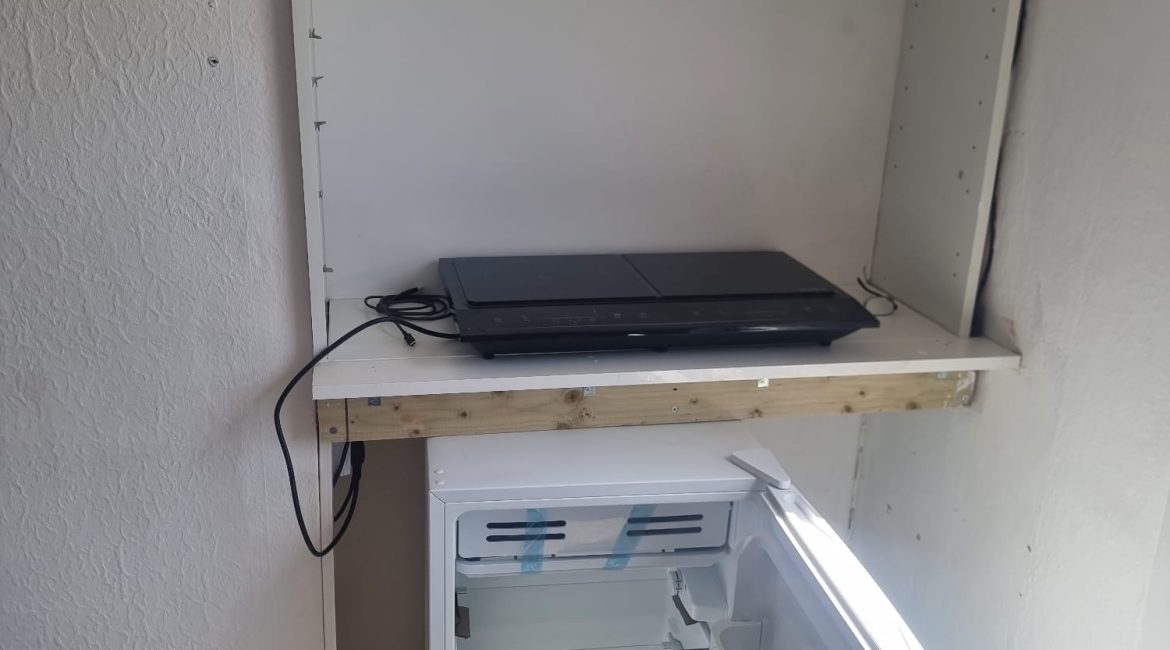 ROOM IN ROMFORD 600 PCM